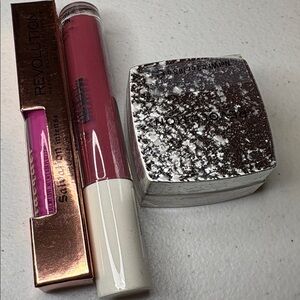 Lips And Highlighter